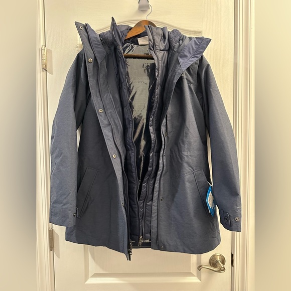 Woman’s Columbia Beverly Mountain II Dual Jacket - NWT - Size: Med - Picture 3 of 10
